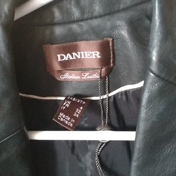 Jacket - Picture 2 of 7